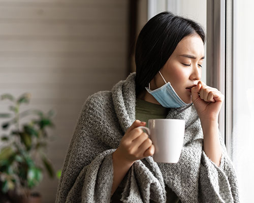 Nez bouché, gorge irritée, respiration difficile ? Découvrez comment protéger vos voies respiratoires en hiver avec des plantes et huiles essentielles efficaces.