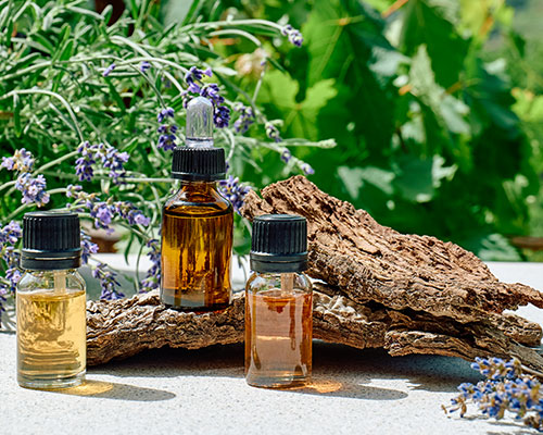 Flacons d'huiles essentielles