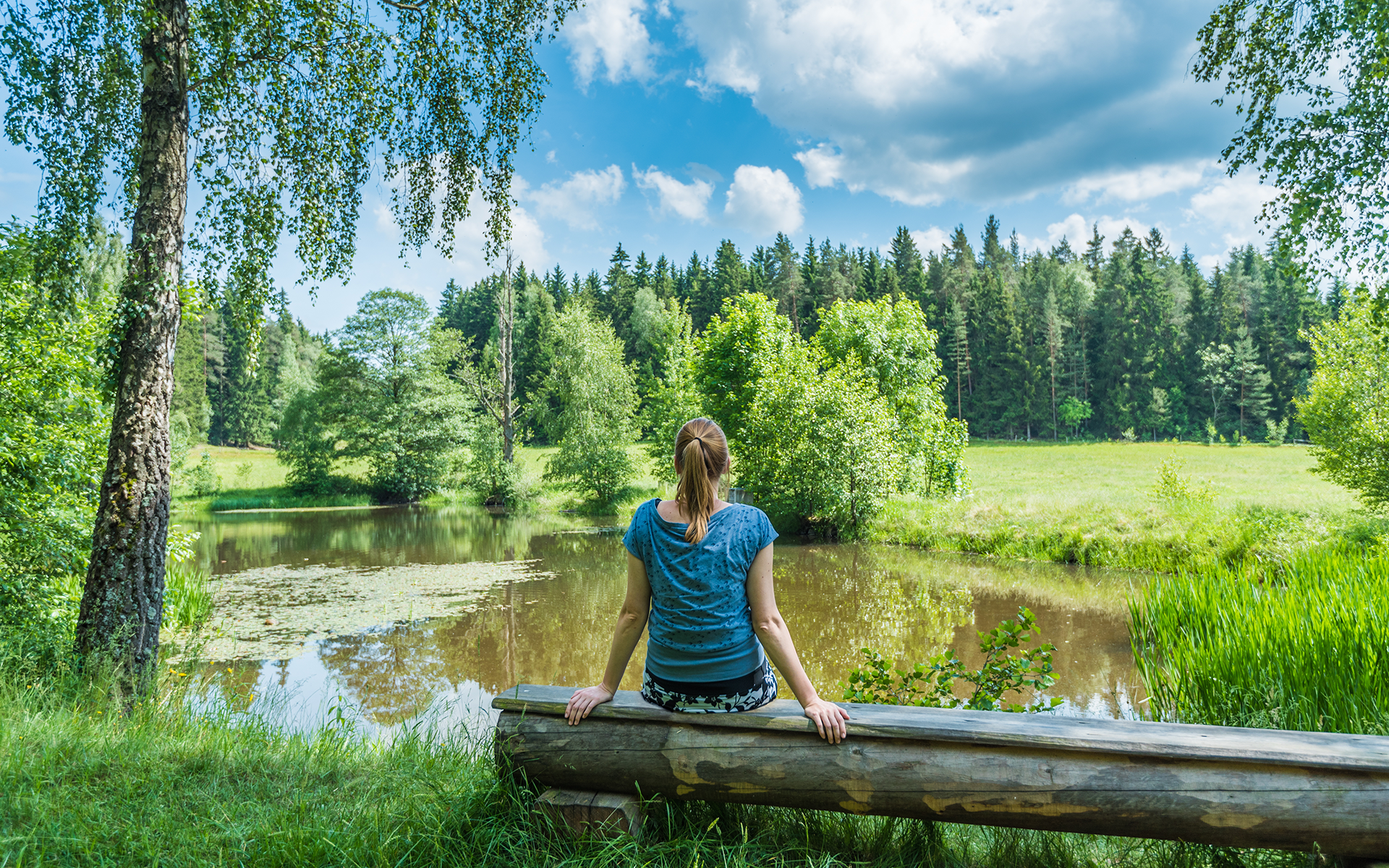 Bien-être émotionnel et détente au bord du lac 